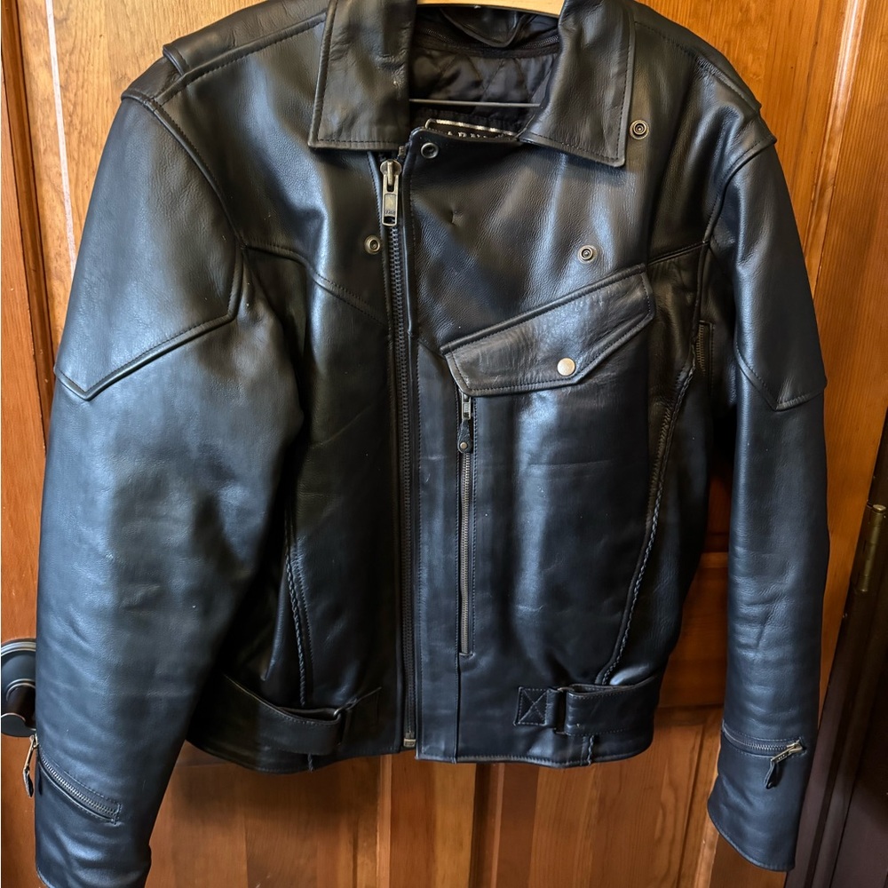 Harley-Davidson Barney’s NY, Black Leather Motorcycle/Biker Jacket SZ42 EXLNT.